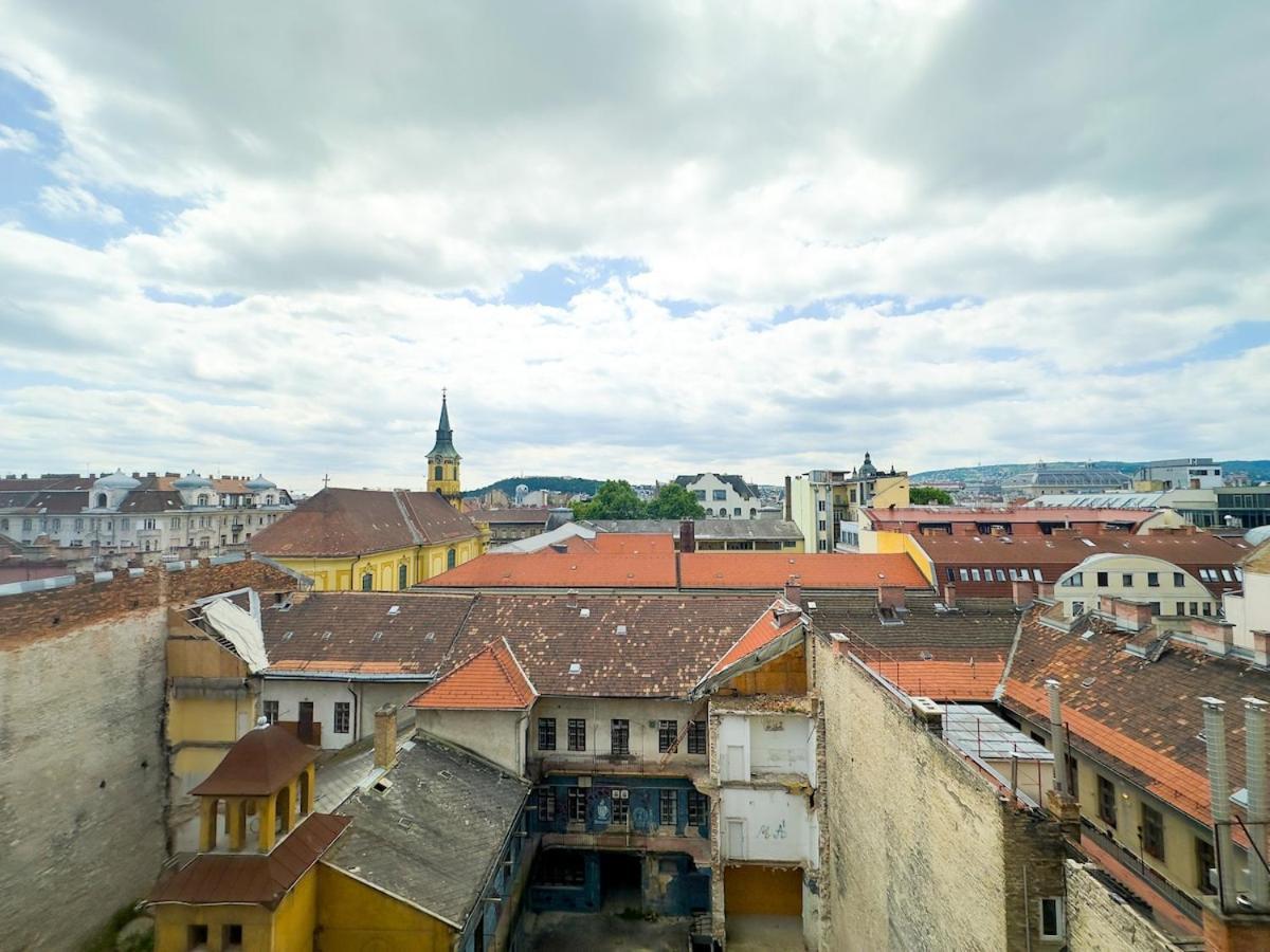 Cozy 1br With Skyline View - Purple Skyline * Budapest