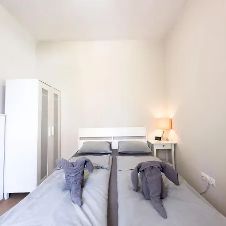 Cozy 1Br Apt With City Skyline View - Purple Skyline Budapest Exterior photo