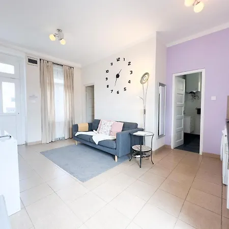 Cozy 1Br Apt With City Skyline View - Purple Skyline Budapest Exterior photo