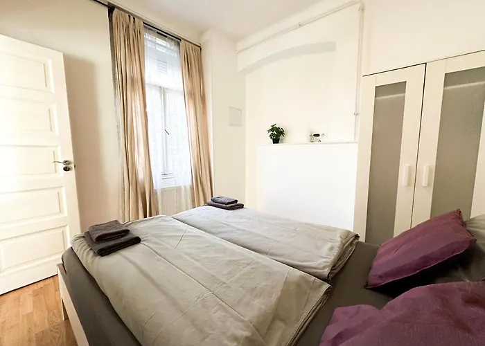 Cozy 1Br Apt With City Skyline View - Purple Skyline