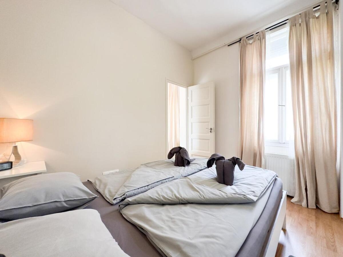 Cozy 1br With Skyline View - Purple Skyline